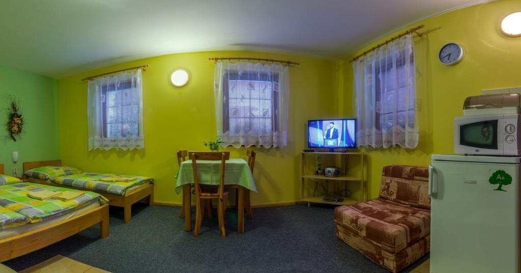 Ada Apartments Liptovsky Trnovec Room photo